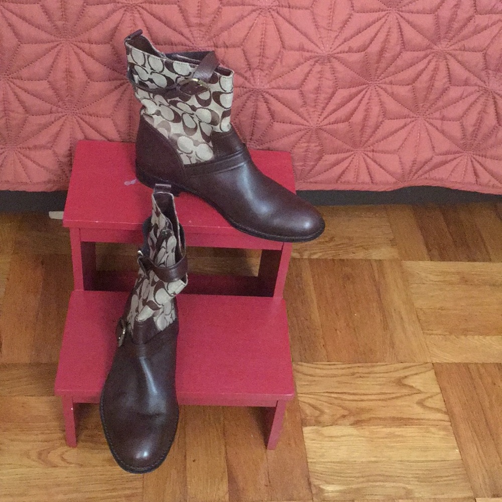 Coach boot